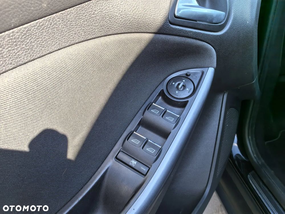 Ford Focus - 25