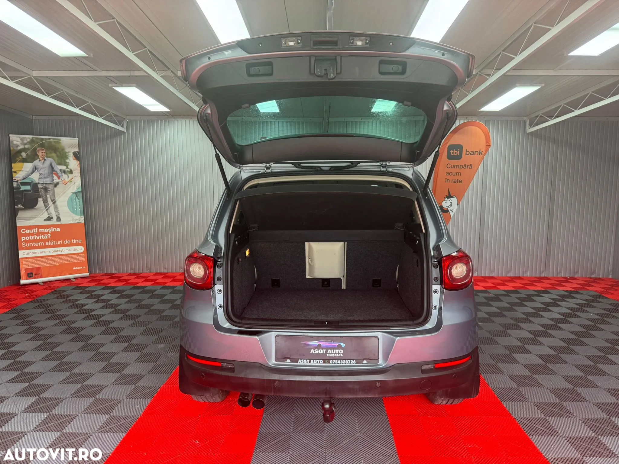 Volkswagen Tiguan - 16