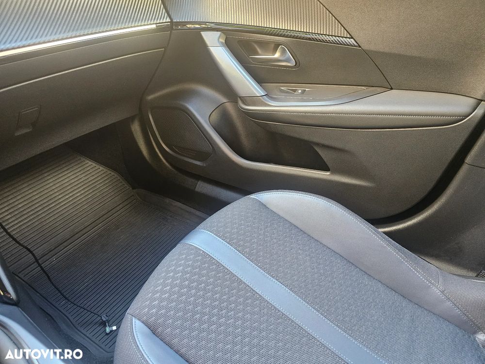 Peugeot 2008 1.2 PureTech Turbo S&S Allure - 10