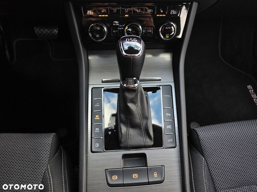 Skoda Superb 1.4 TSI Plug-In Hybrid Style DSG - 24