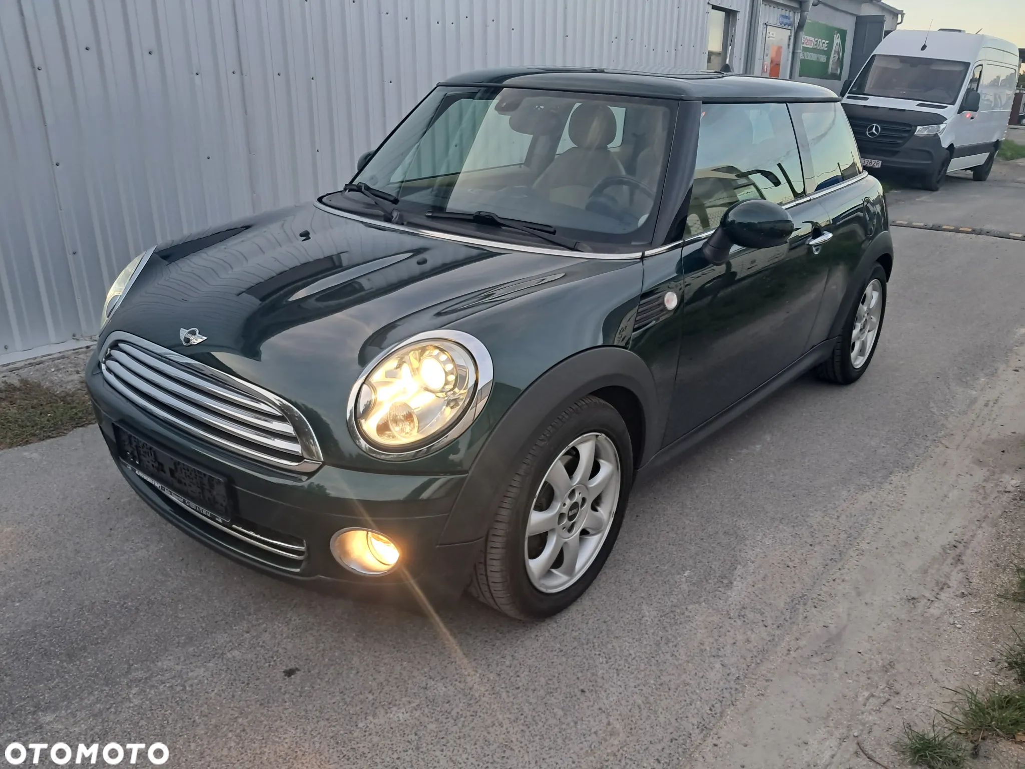 MINI Cooper 50 Mayfair - 1