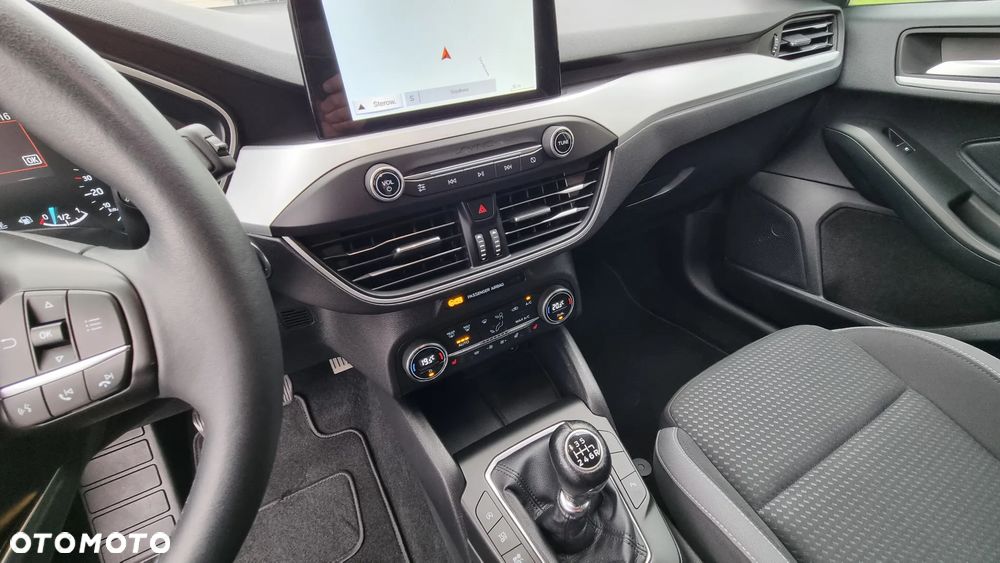 Ford Focus - 24