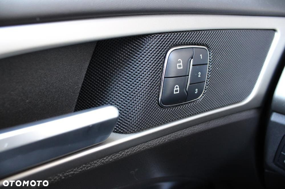Ford Mondeo - 14