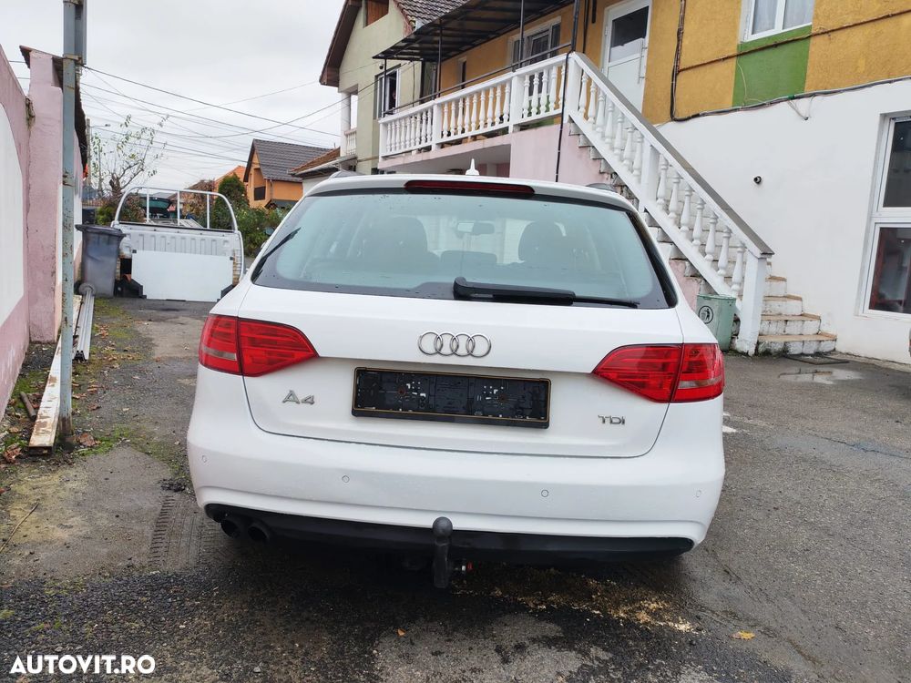 Audi A4 Avant 2.0 TDI DPF multitronic Attraction - 12