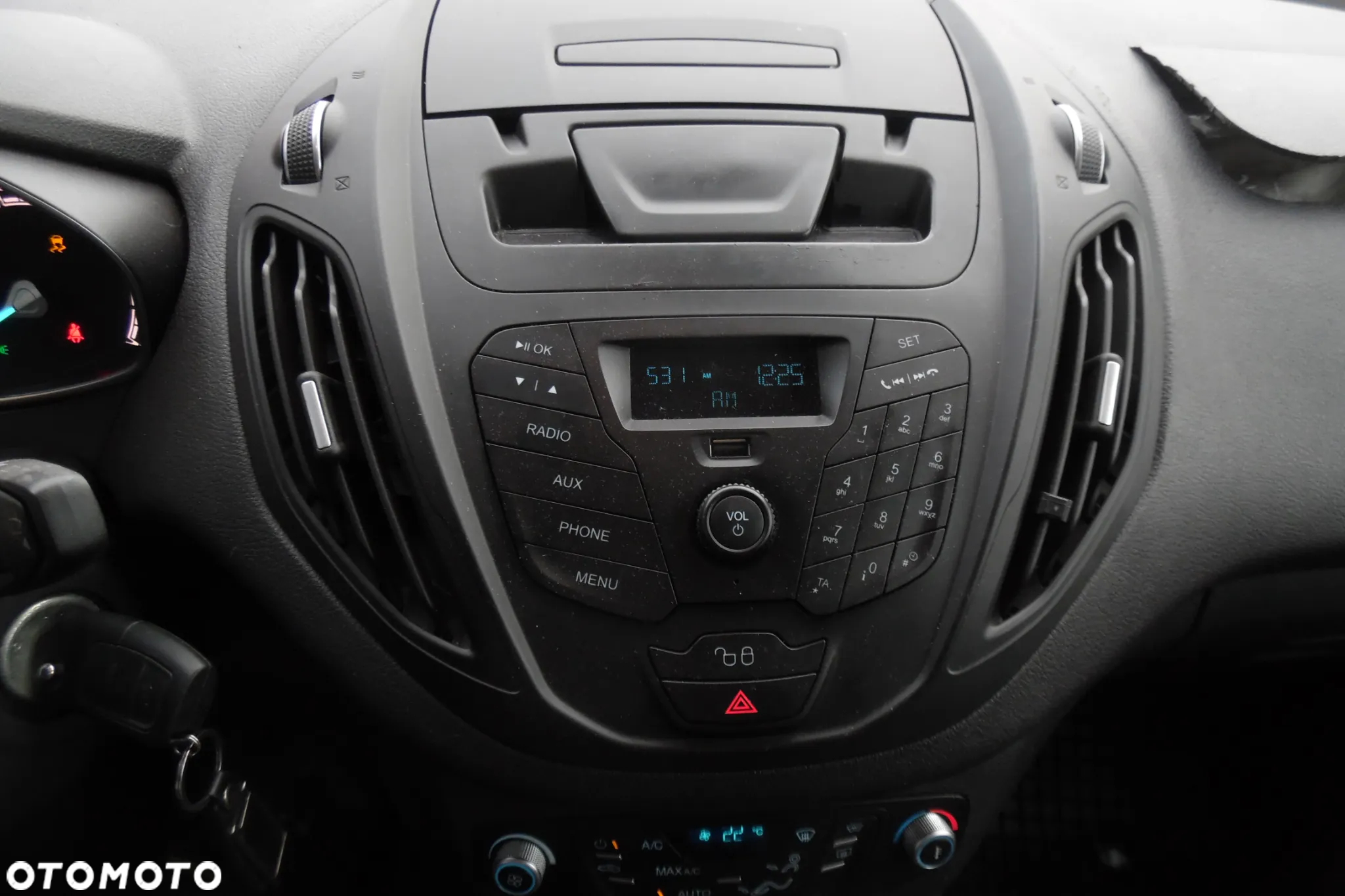 Ford Tourneo Courier 1.5 TDCi Trend - 13