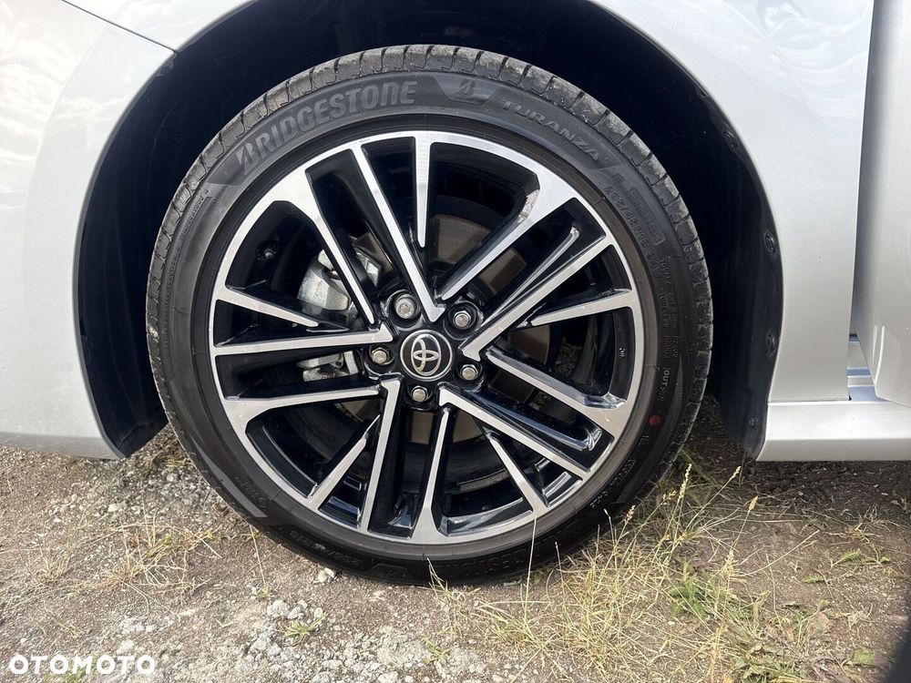 Toyota Camry - 19