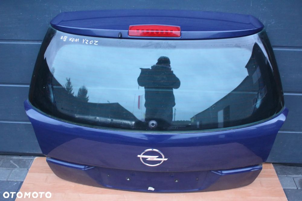 KLAPA BAGAŻNIKA OPEL ASTRA H KOMBI Y20Z - 1