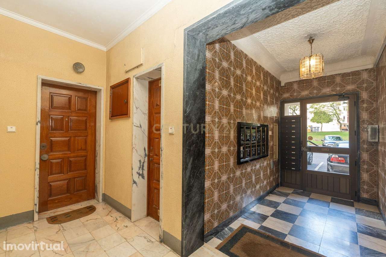 "Excelente apartamento T2 em ODIVELAS" - Grande imagem: 4/26