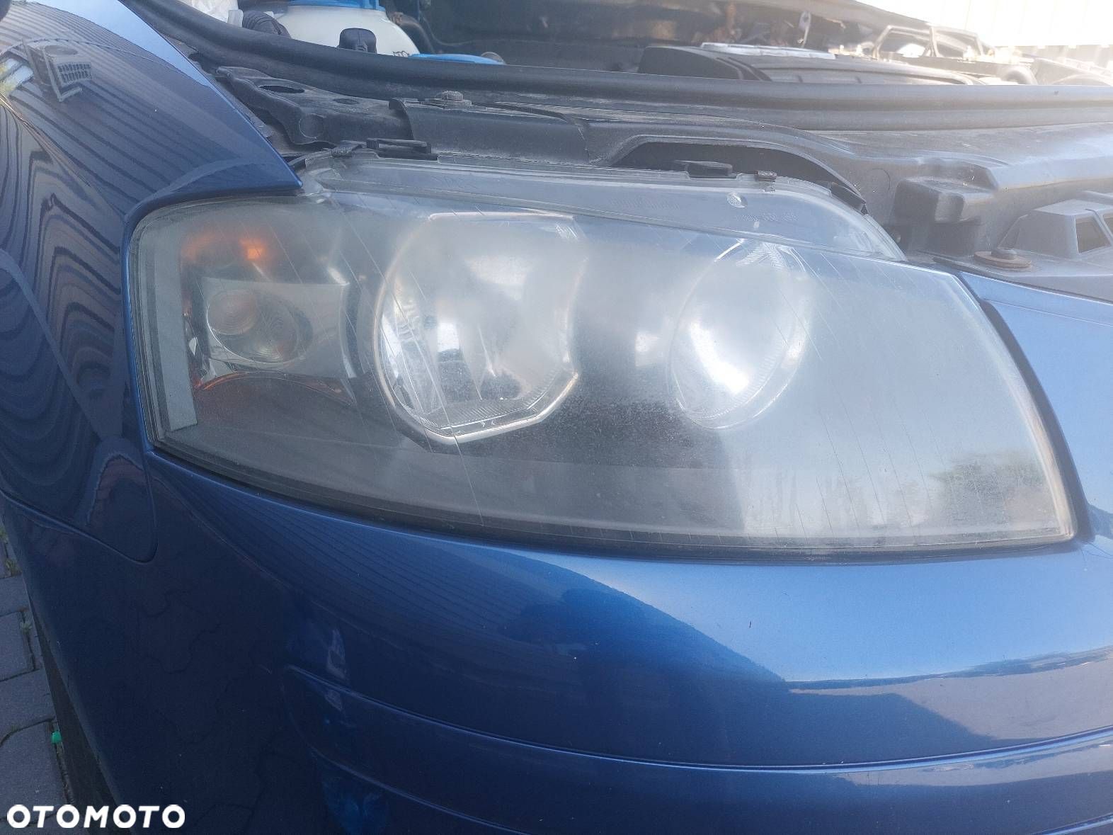 LAMPA PRAWY PRZÓD AUDI A3 8L - 1