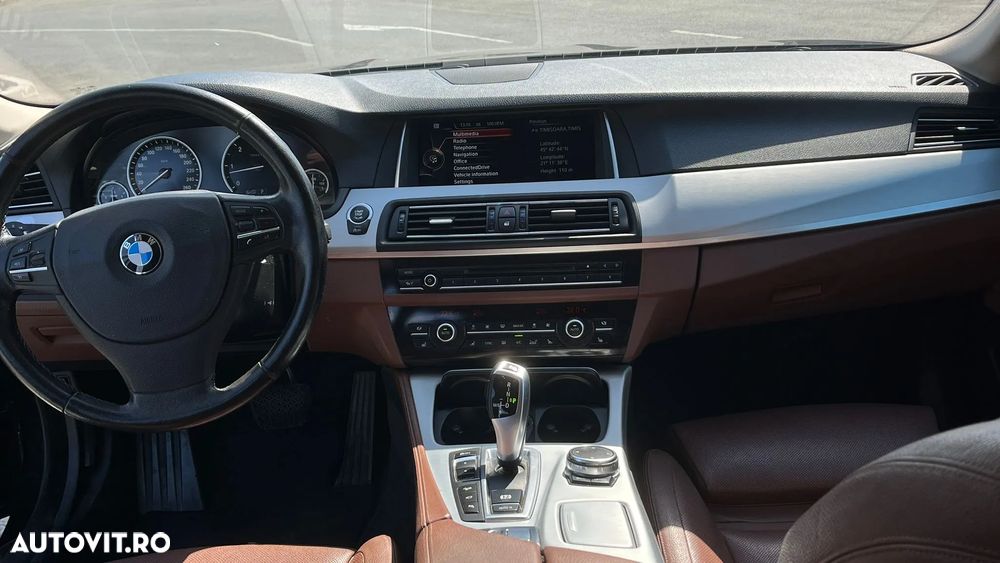 BMW Seria 5 530d xDrive - 9