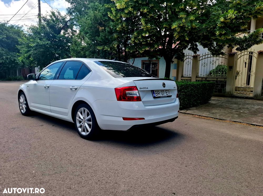 Skoda Octavia 1.4 TSI DSG Style - 4