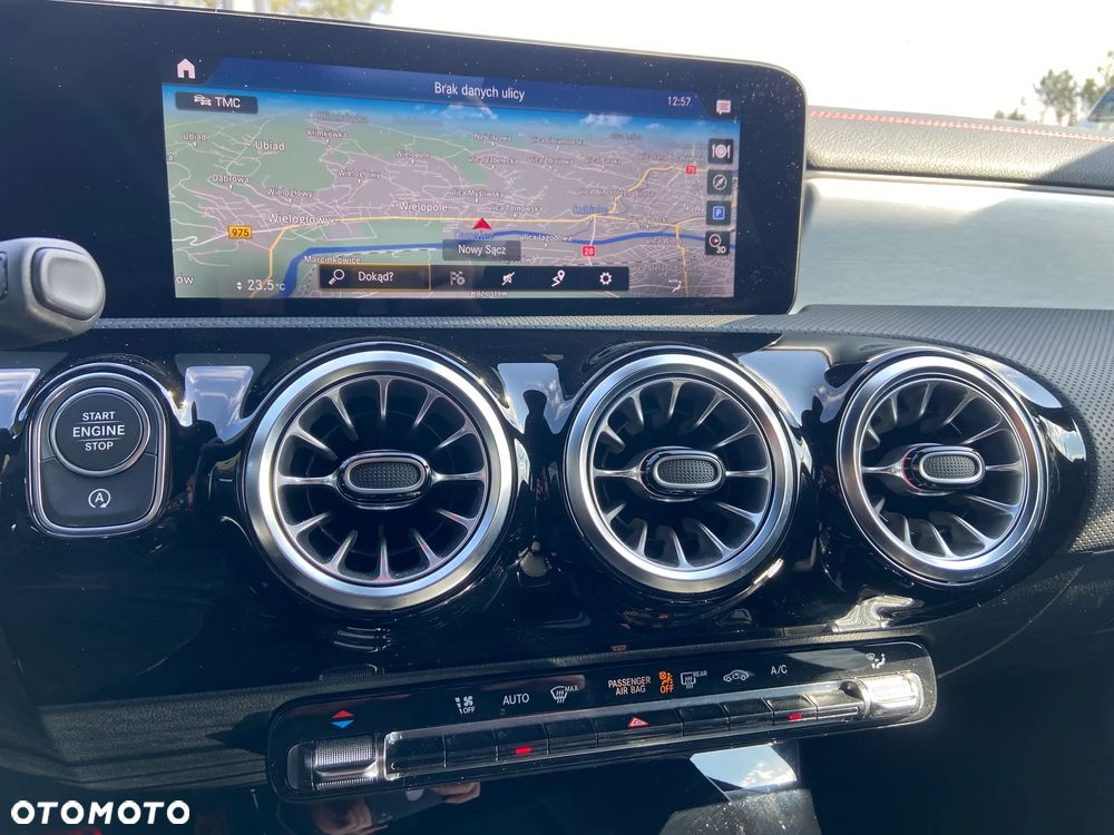 Mercedes-Benz CLA 200 AMG Line 7G-DCT - 13