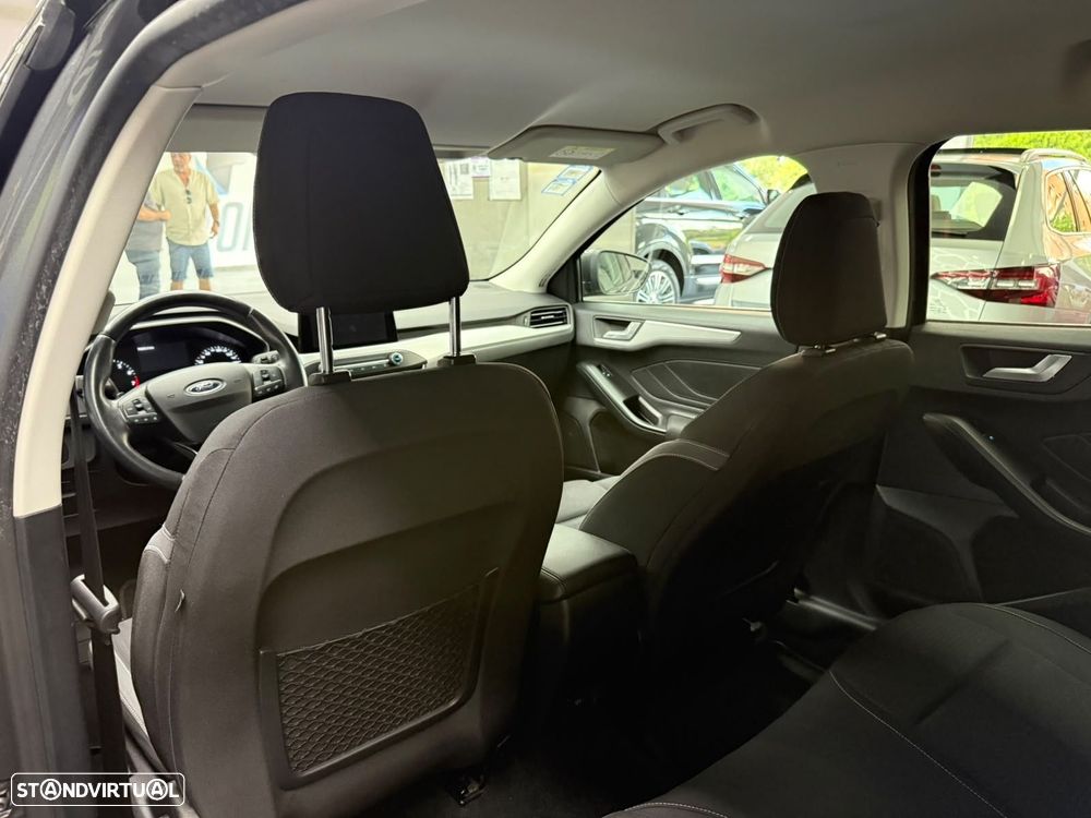 Ford Focus SW 1.0 EcoBoost Titanium Aut. - 36