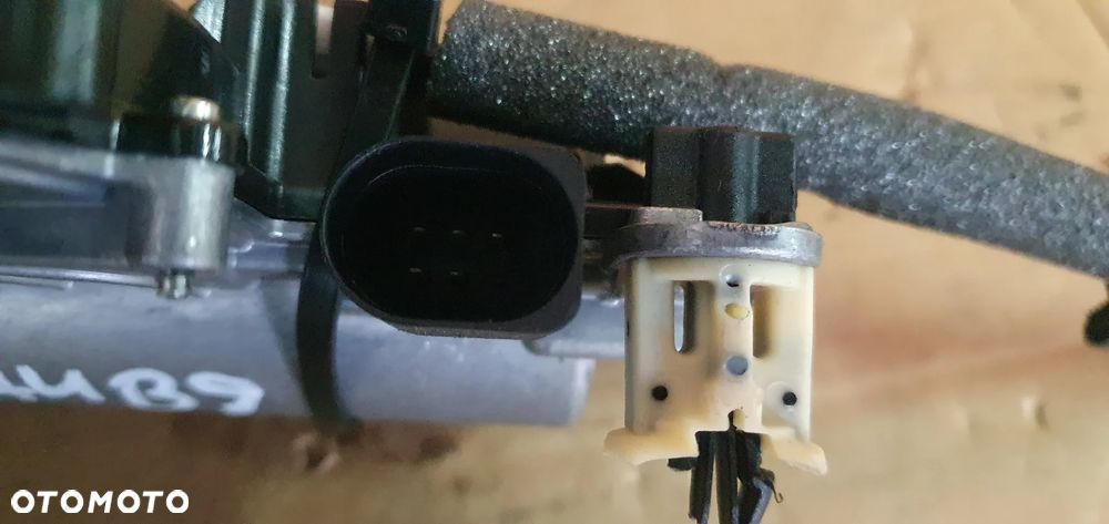 Zamek klapy bagażnika dociąg Audi A4 B9 Kombi 3V5827887A - 7