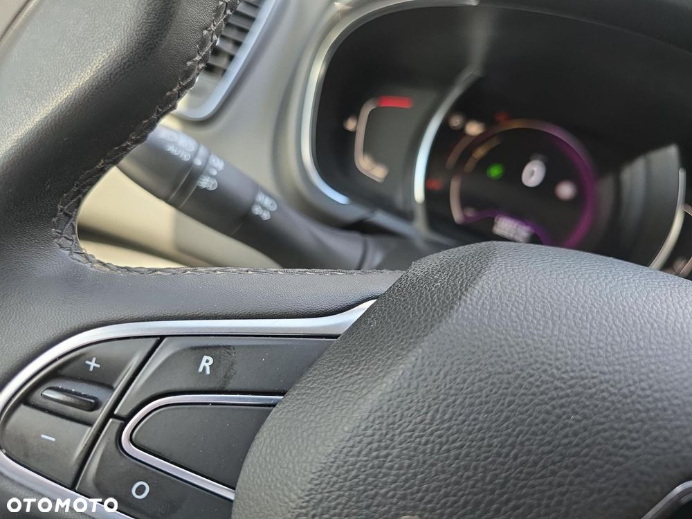 Renault Grand Scenic - 21