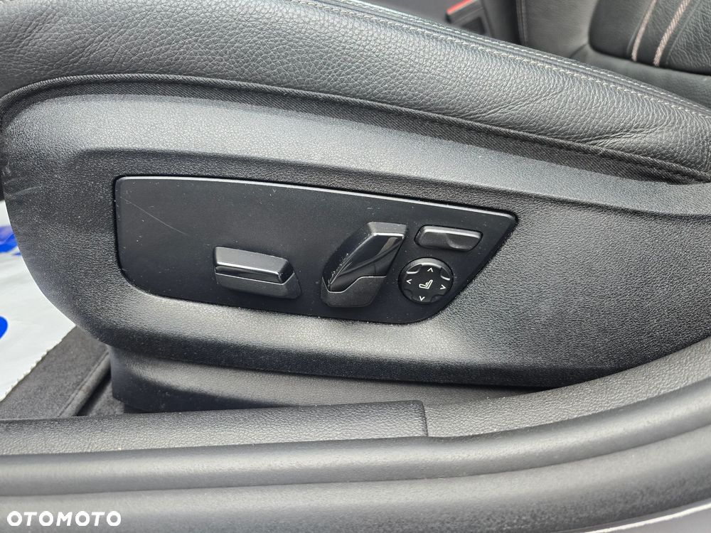 BMW Seria 5 530e M Sport sport - 11