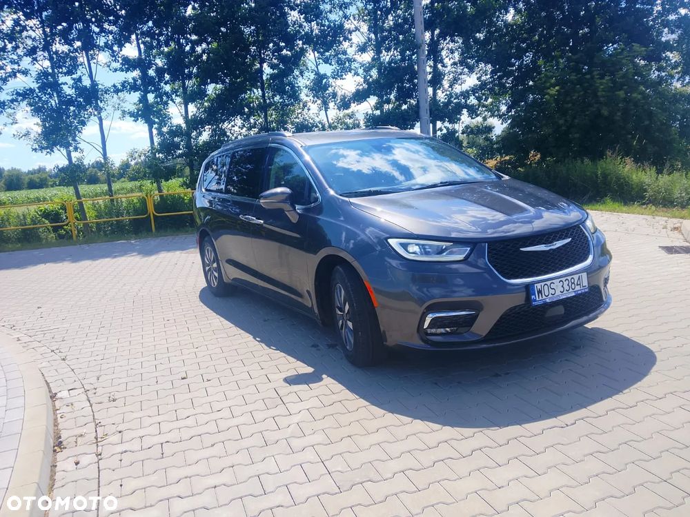 Chrysler Pacifica - 5