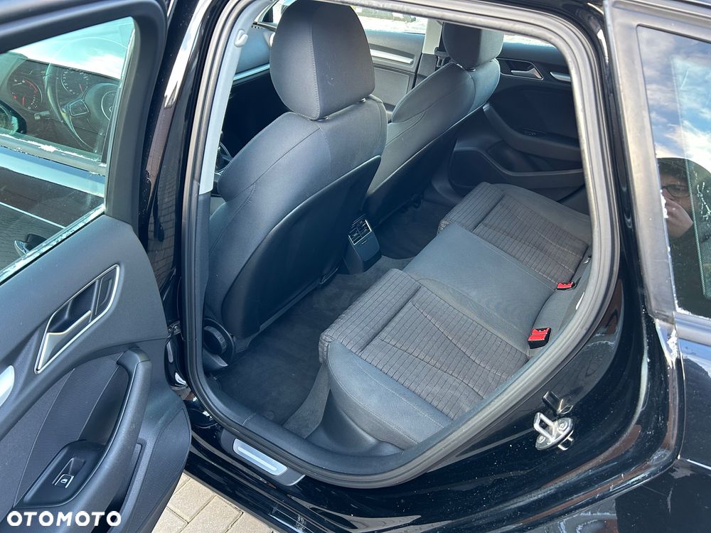 Audi A3 Sportback 1.8 TFSI S line Sportpaket - 18