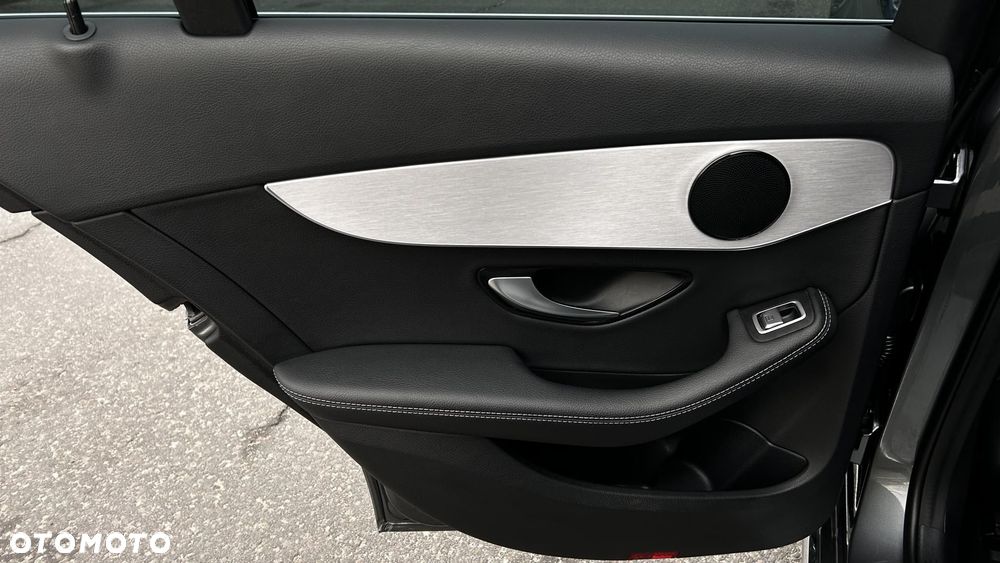 Mercedes-Benz Klasa C 220 d 9G-TRONIC - 25