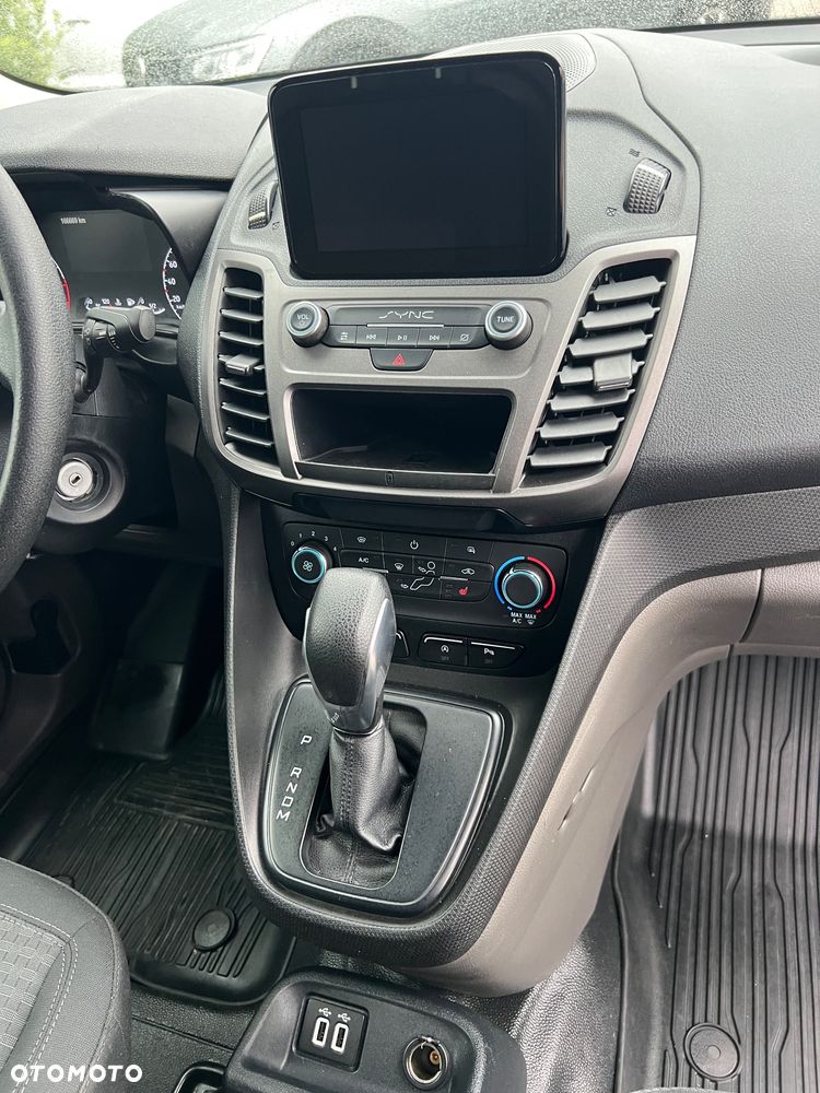 Ford Transit Connect - 13