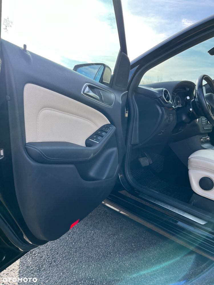 Mercedes-Benz Klasa B (Electric Drive) 250 e - 8