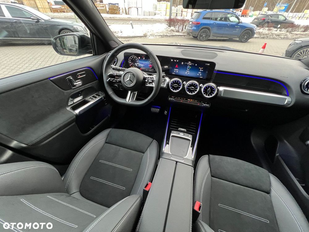 Mercedes-Benz GLB - 13