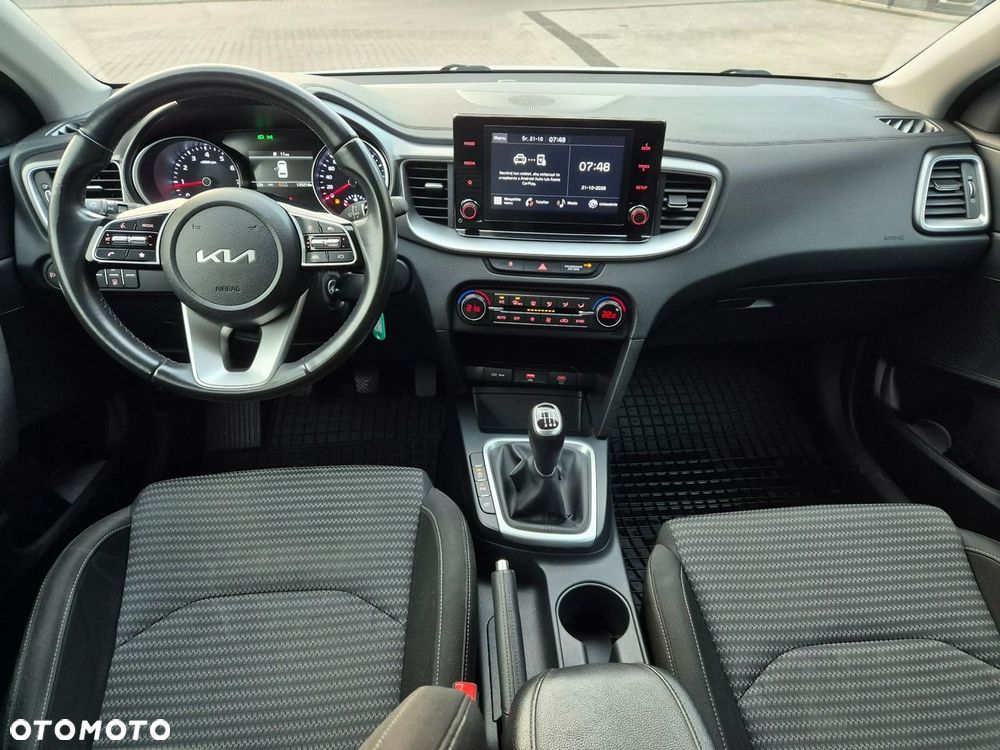 Kia Ceed 1.5 T-GDI M - 32