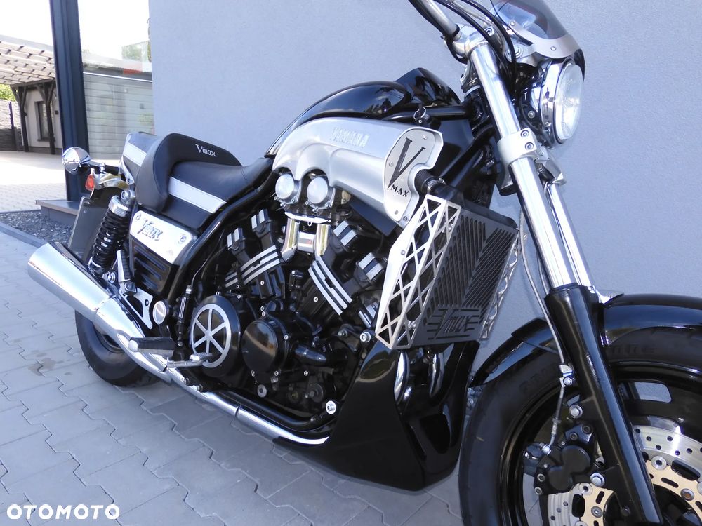 Yamaha V-MAX - 5