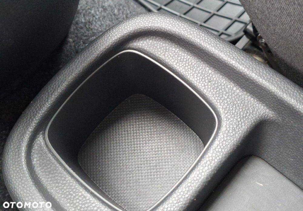 Opel Agila - 32