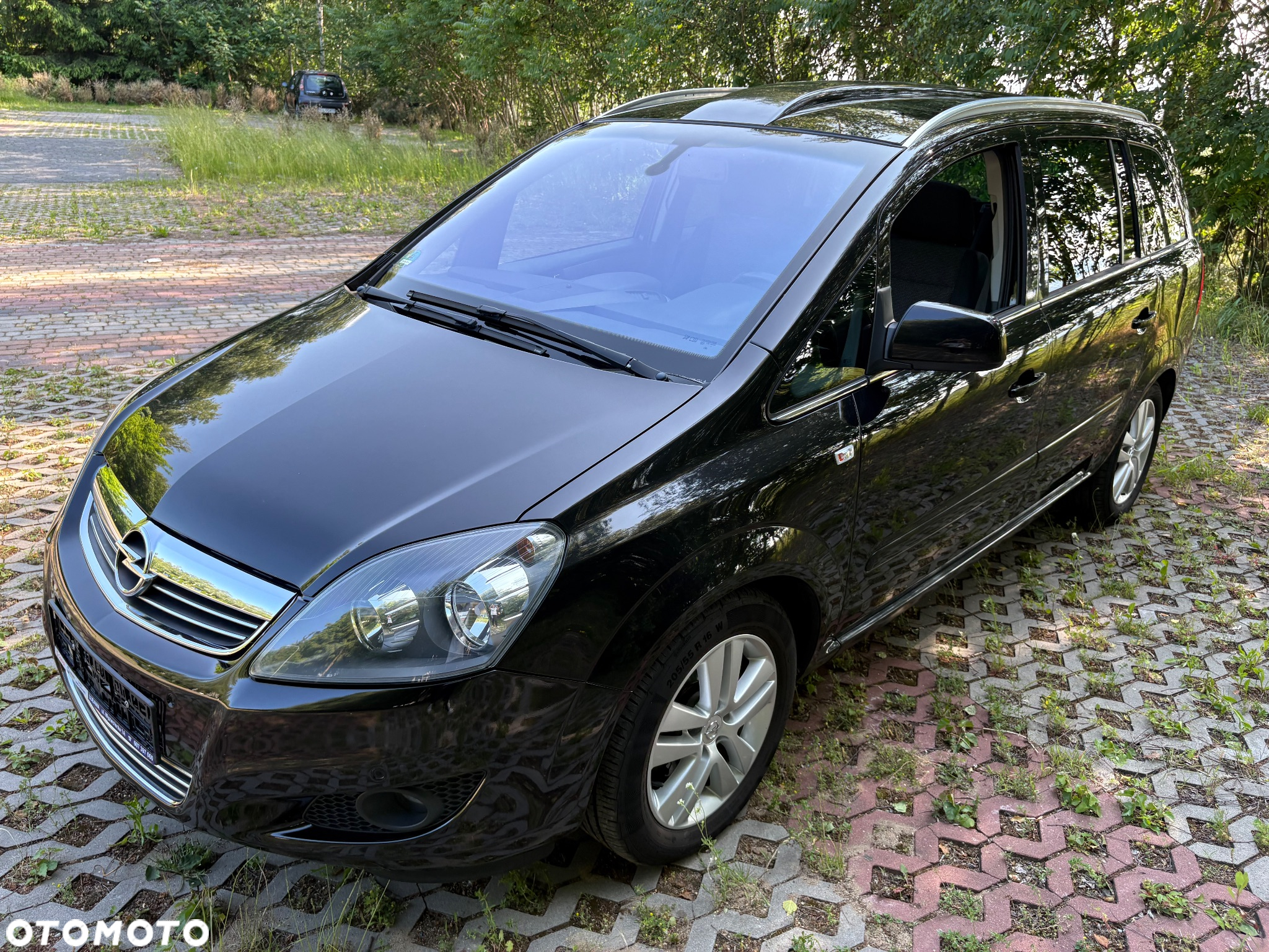 Opel Zafira 1.8 Design Edition - 36