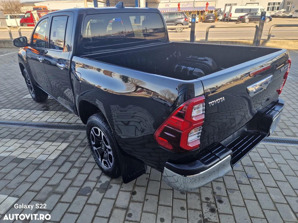 Toyota Hilux 2.8D 204CP 4x4 Double Cab AT MHEV Executive - 8