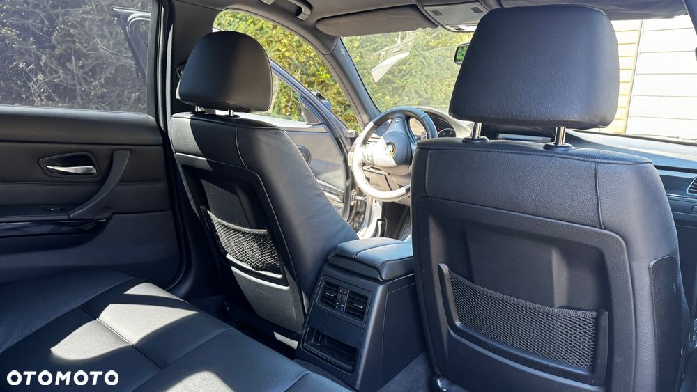 BMW Seria 3 320d - 16