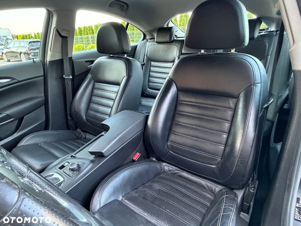 Opel Insignia 2.0 T Sport - 11