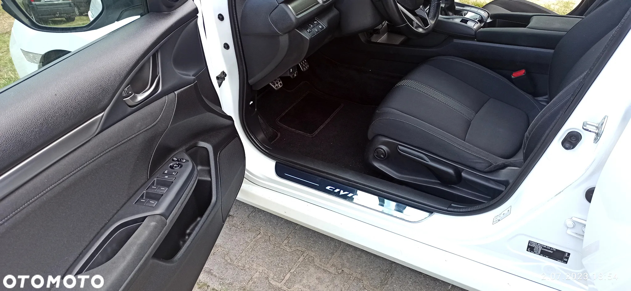 Honda Civic 1.6 i-DTEC Executive Black Edition - 14