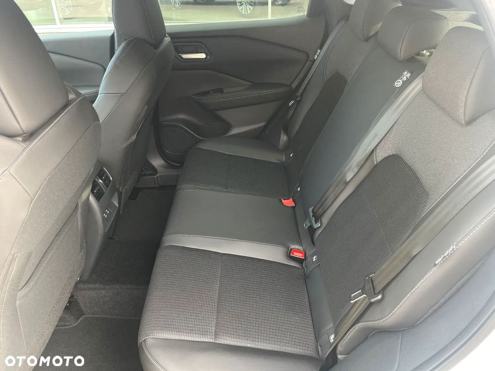 Nissan Qashqai 1.3 DIG-T mHEV N-Connecta Xtronic - 16