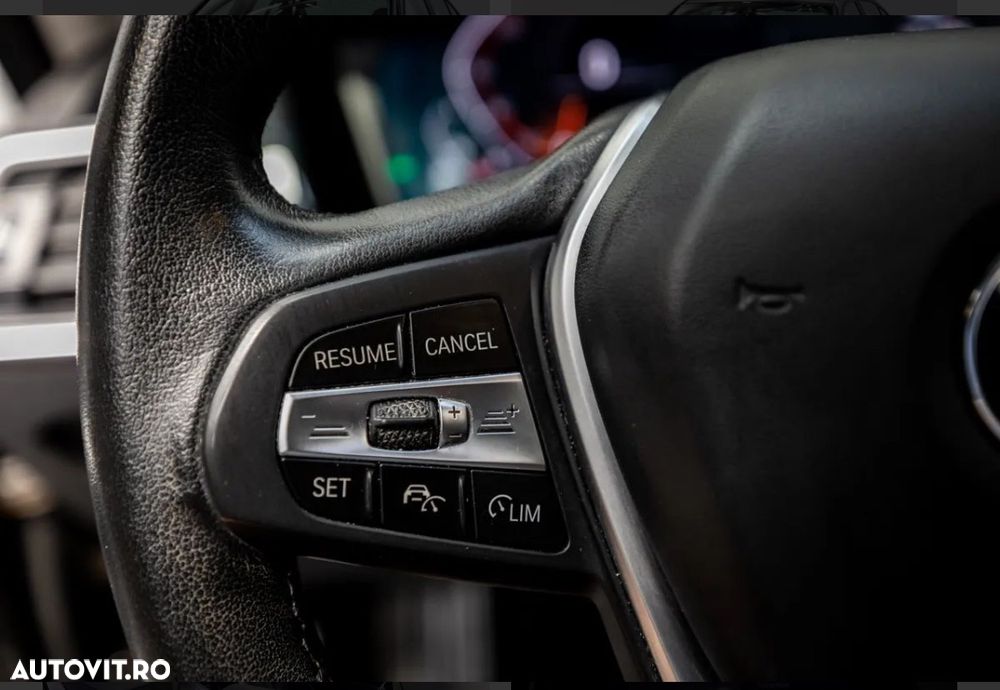 BMW Seria 3 320i AT - 25