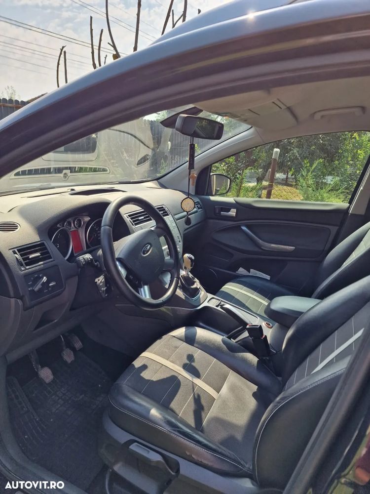 Ford Kuga 2.0 TDCi 4WD Titanium - 10