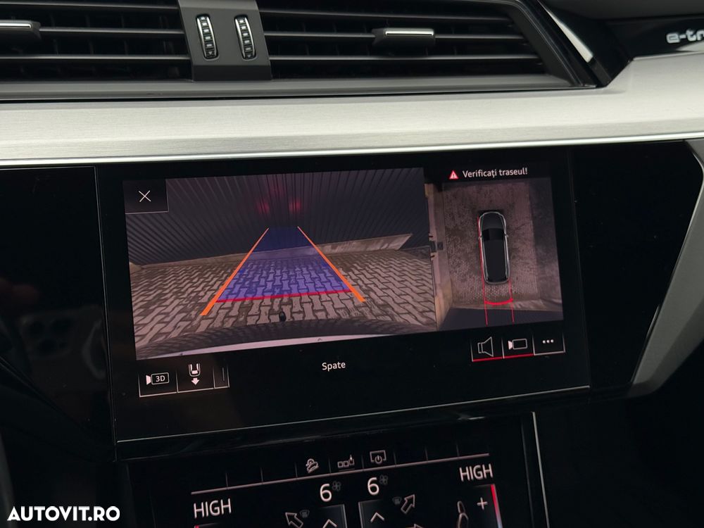 Audi e-tron 55 quattro - 41