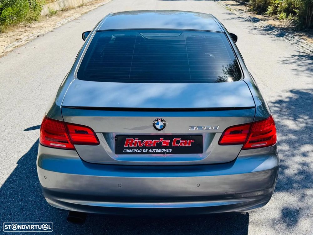 BMW 320 d Coupe - 13
