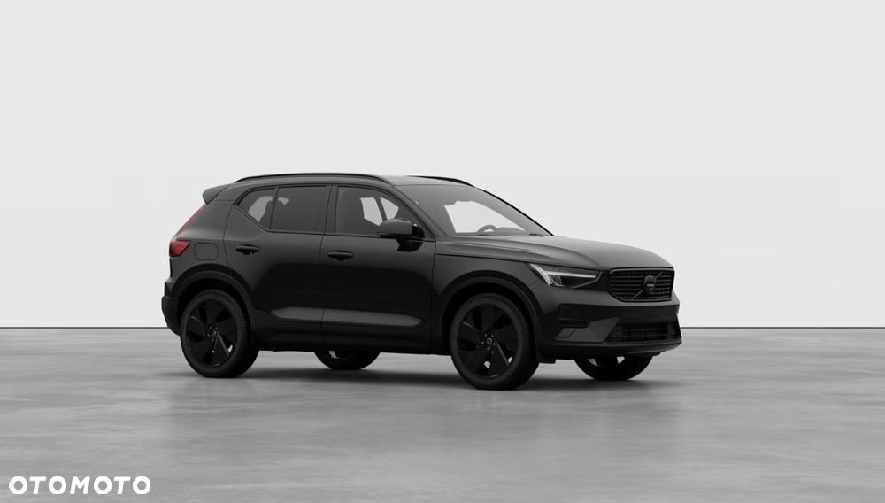 Volvo XC 40 B4 Plus Black Edition - 2