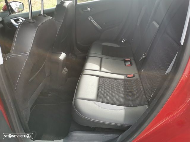 Peugeot 2008 1.2 PureTech Active - 20