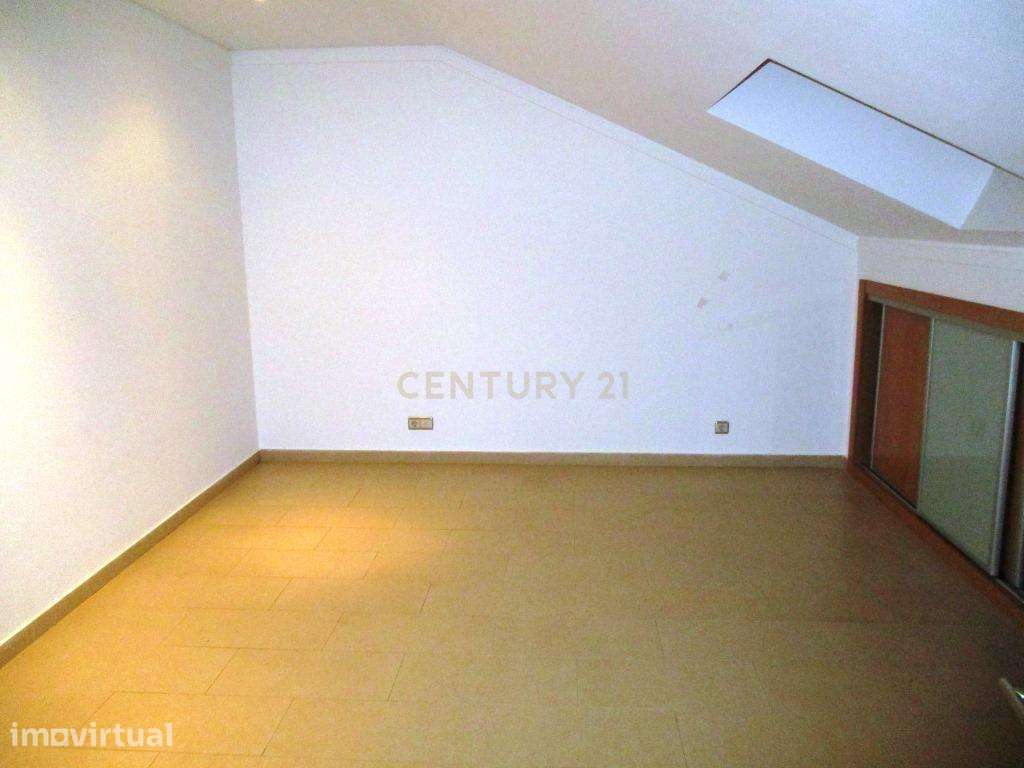 Duplex T3  no Montijo - Grande imagem: 4/17