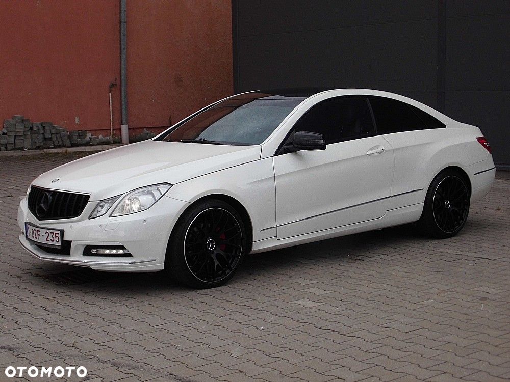 Mercedes-Benz Klasa E 200 CGI BlueEFFICIENCY Automatik Avantgarde - 28