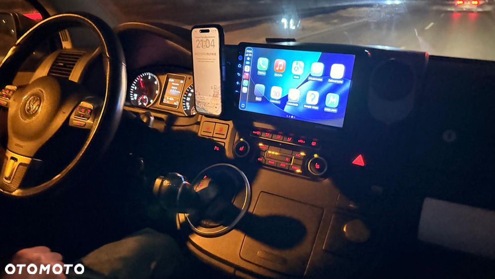 Volkswagen Multivan - 20