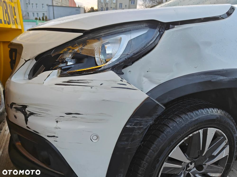 Peugeot 2008 PureTech 110 GPF Stop&Start EAT6 Allure - 3