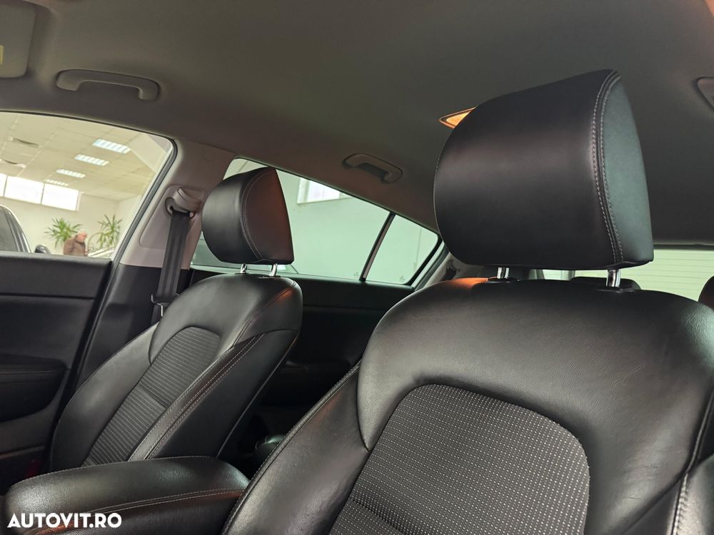 Kia Sportage 2.0 CRDI 4WD Automatik Dream-Team Edition - 12