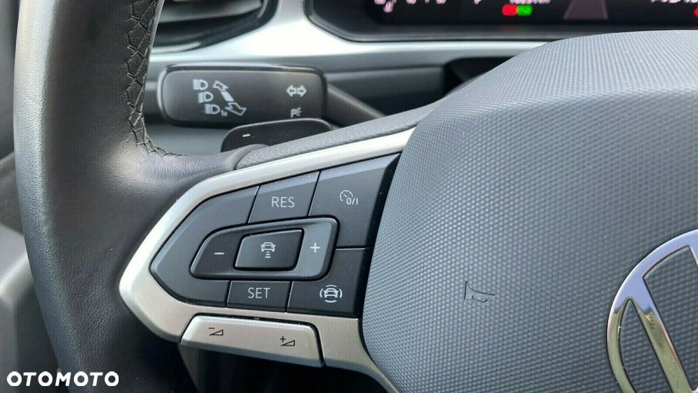 Volkswagen T-Roc 1.5 TSI Life DSG - 18