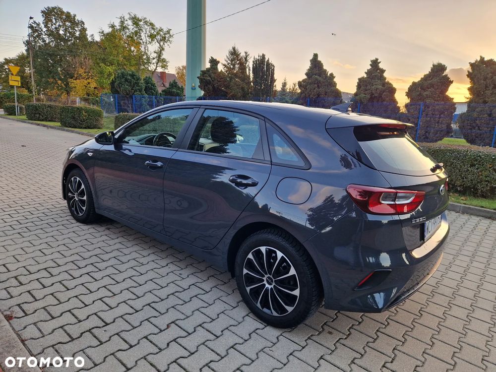 Kia Ceed - 9