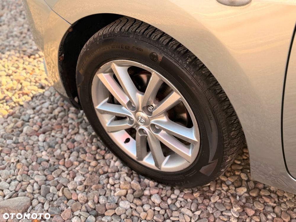 Toyota Auris 1.33 VVT-i - 7