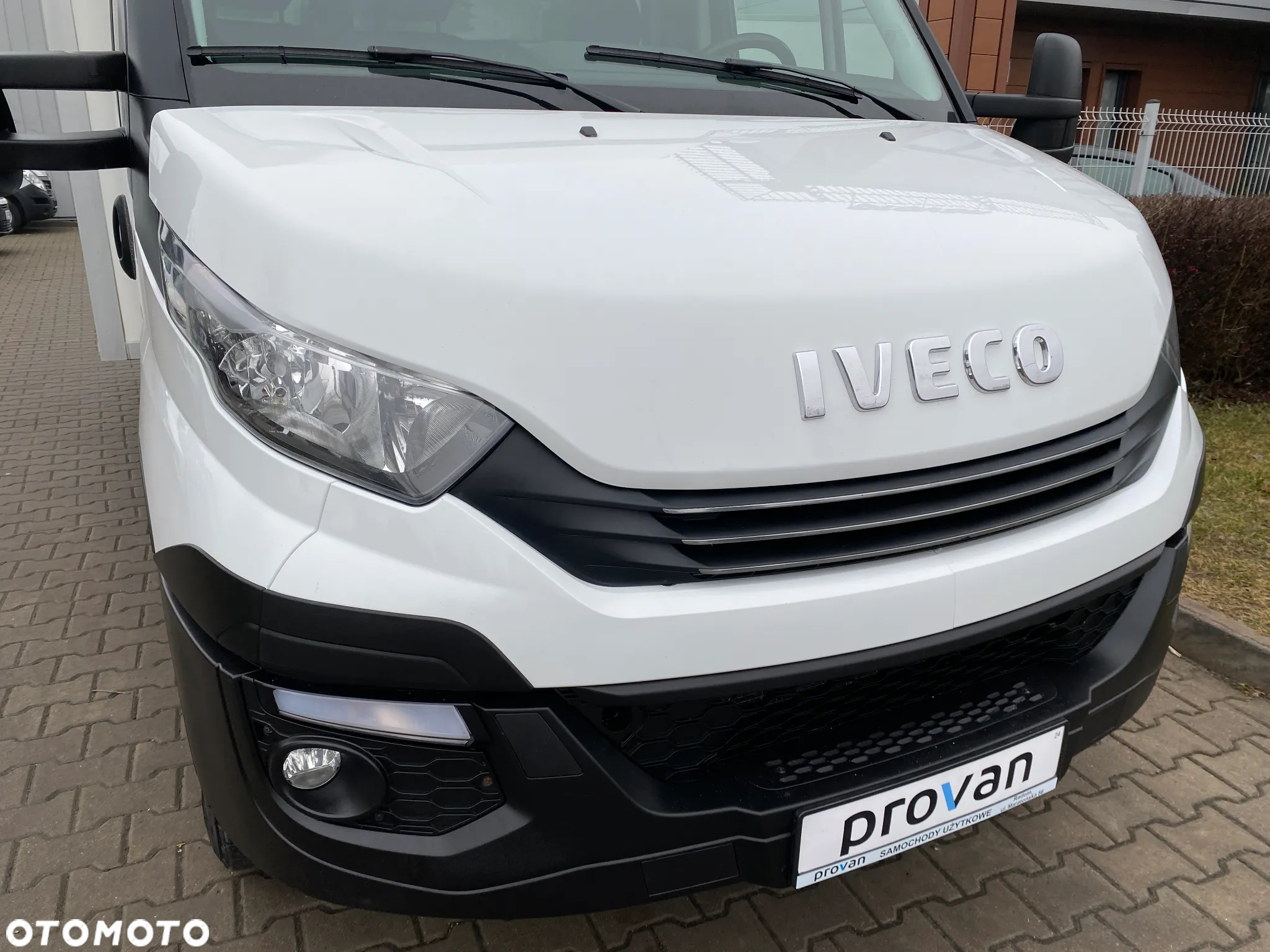 Iveco DAILY 35S16 HI-MATIC KONTENER 8 EUROPALET WINDA ZEPRO - 6